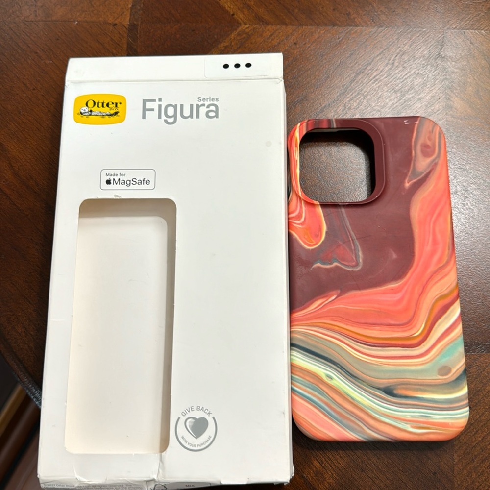 iPhone 13 Pro Case with MagSafe
Figura Series